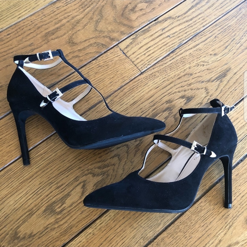Zara basic pointed toe strap Heels pumps black